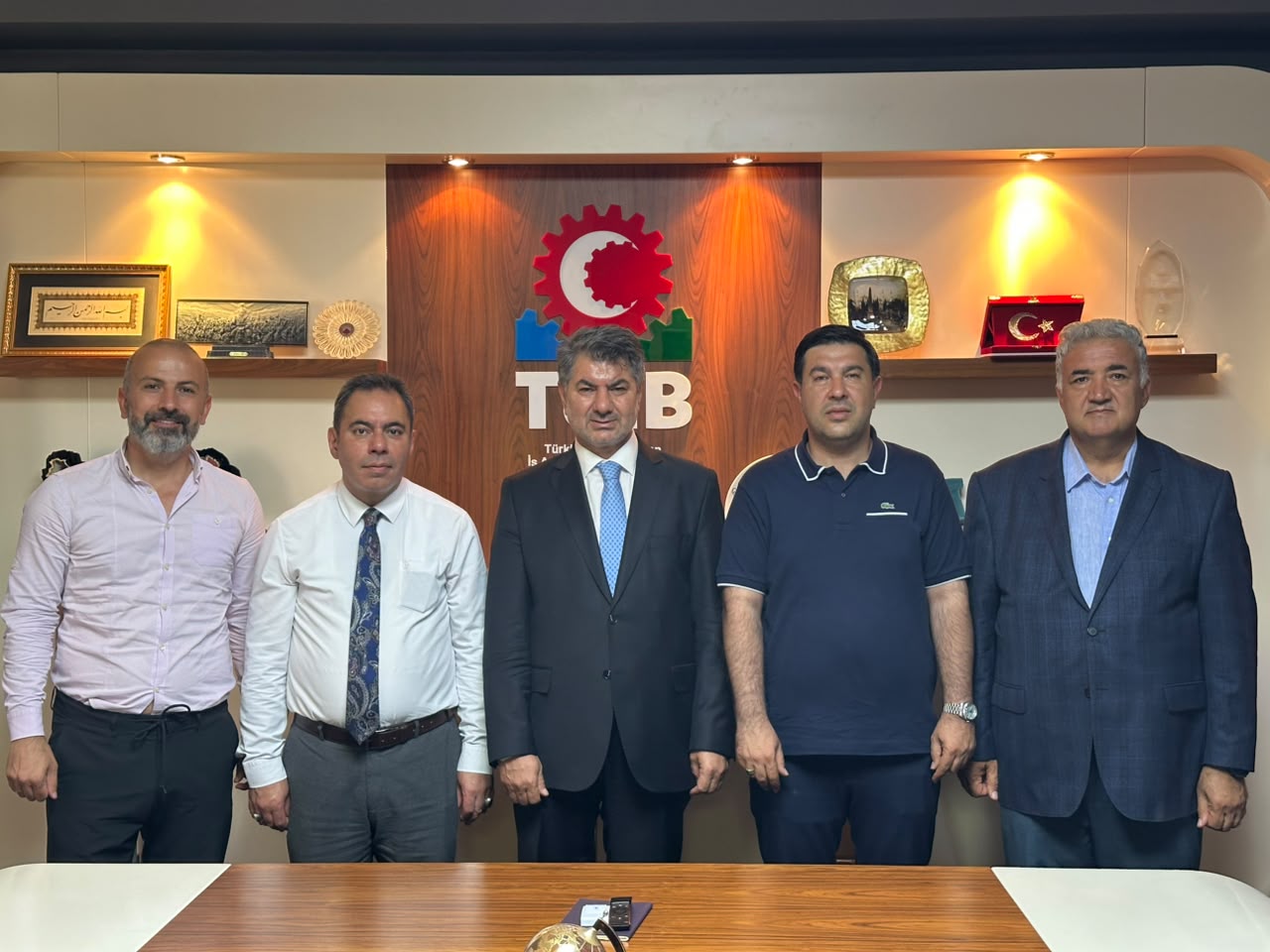Kars Ticarət və Sənaye Odasının nümayəndə heyəti TÜİB-də olub
